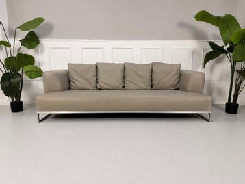 B&B Italia Solo Sofa Grijs Stof Tafel: Tavolo + Hocker, Tweepersoons, Leer, Ophalen of Verzenden, Zo goed als nieuw