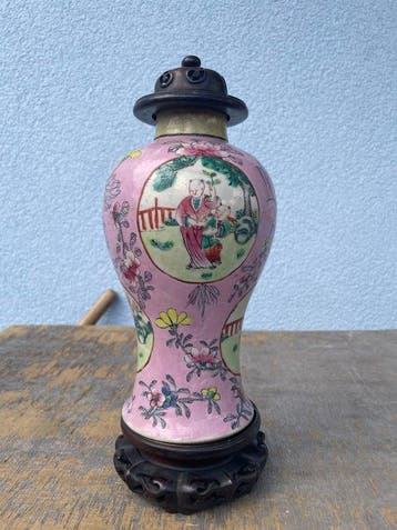 Vaas - Porselein, Hout - China - Qianlong (1736-1795)