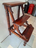 Trapje - Mahonie - Bibliotheektrapje