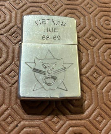 Zippo - Rare Zippo Vietnam Hue 68-69 - Zakaansteker - Staal, Nieuw