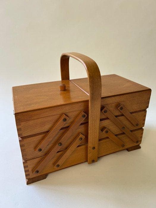 Naaidoos - Hout, Antiek en Kunst, Kunst | Designobjecten