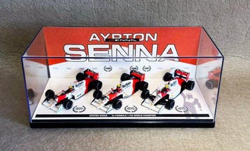 1:43 - Model raceauto - Ayrton Senna 3x World Champion -, Nieuw