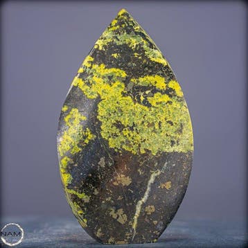 Zeer zeldzame natuurlijke serpentine vlam, Uit Peru- 936.87