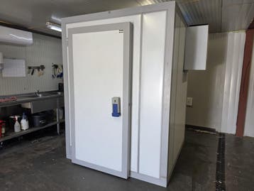Koelcel 166 x 166 x 221 cm stekker klaar, Nieuw in verpakking, Koelen en Vriezen