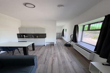 Studio Thomas van Kempenstraat in Tilburg, Huizen en Kamers, Kamers te huur, 20 tot 35 m², Tilburg