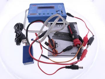 Schaal 1:10 Jamara 15 2030 X-Peak 3 Evo Charger #8460, Ophalen of Verzenden, Zo goed als nieuw