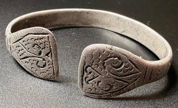 Viking periode Zilver Exclusieve, massieve armband met