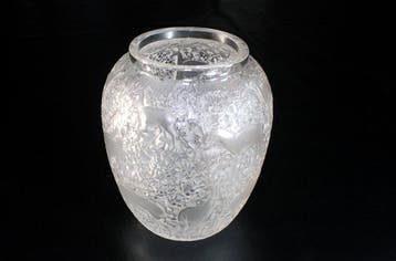 Lalique - Vaas - hinden - Kristal
