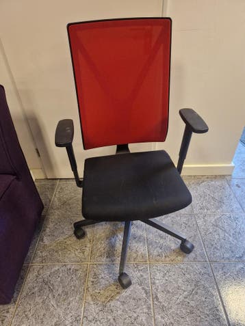 Girsberger bureaustoel, zwart rood, gebruikt, Ophalen of Verzenden, Gebruikt