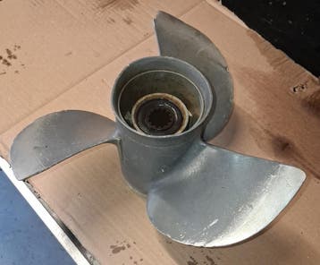 Propeller Honda 40 / 50, gebruikt met puntje eraf, Watersport en Boten, Bootonderdelen, Ophalen of Verzenden, Gebruikt, Motor en Techniek