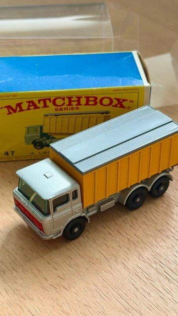 Matchbox 1:64 - Modelauto - D.A.F Tipper Container Truck, Nieuw