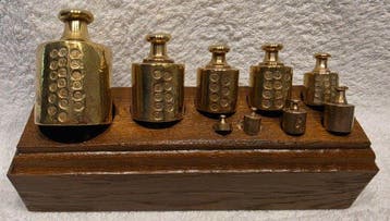 Antieke messing balansgewichten – compleet – geijkt -, Antiek en Kunst