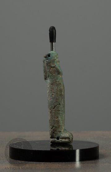 Oude Egypte, late periode Faience Plaquette van een godheid,