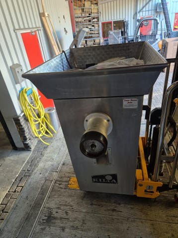 Kilia wolf gehaktmolen in veiling slagerij machines, Zakelijke goederen, Gebruikt, Bakkerij en Slagerij