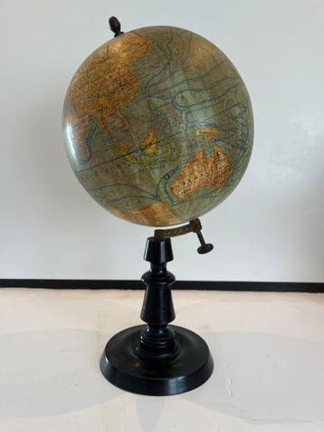 Wereldbol van J. FOREST, uitgever en geograaf in Parijs -, Antiek en Kunst