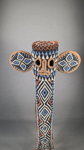 Olifantenmasker van stof en parels - Bamileke - Kameroen