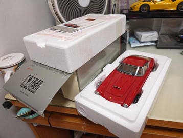 CMC 1:18 - Modelauto - Ferrari 250 GT swb, Nieuw