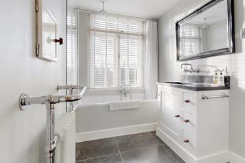 Te huur: Huis Rijn en Schiekade in Leiden, Leiden, Zuid-Holland