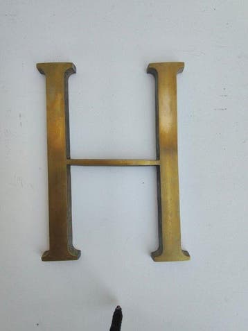 Letter H - Reclamebord - Verguld messing