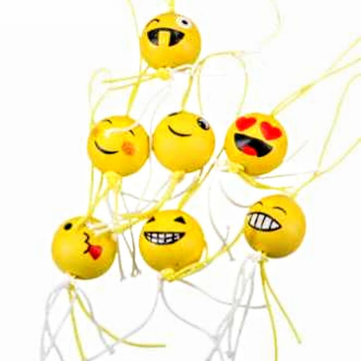 10 Gelukspoppetjes Emoji aan koord, Hobby en Vrije tijd, Knutselen, Nieuw, Verzenden