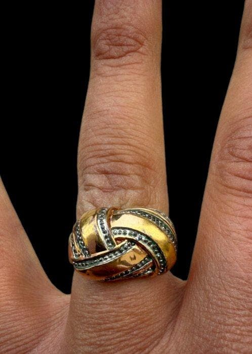 Intrigerend verweven en rockabilly – ring voor mannen,, Antiek en Kunst, Curiosa en Brocante