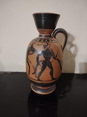 Replica van een oud-Griekse keramische olpe Vaas - 16 cm
