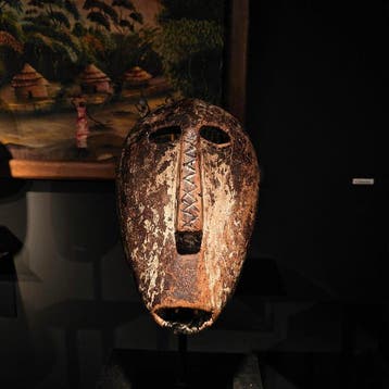 Zeldzaam zoomorfe masker - Luba-Hemba - DR Congo, Antiek en Kunst