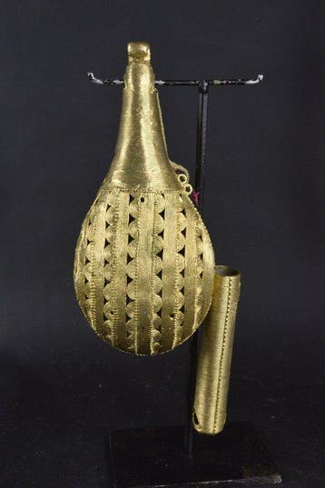 Gong en ceremoniële hamer op sokkel - Baule - Ivoorkust
