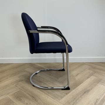 Lande Cole vergaderstoel,  donker blauw - chroom, Ophalen of Verzenden, Gebruikt, Stof, Eén