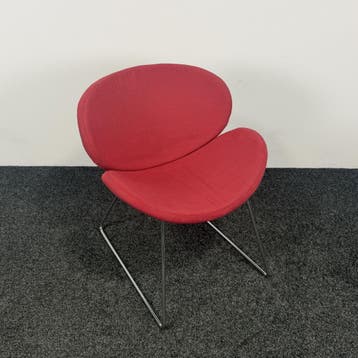 Moderne design fauteuil  | Rood, Huis en Inrichting, Stoelen, Ophalen of Verzenden, Gebruikt