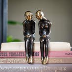 sculptuur, NO RESERVE PRICE - Sitting Couple Sculpture - 15