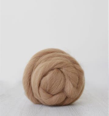 Alpaca fawn in lont, Hobby en Vrije tijd, Spinnewielen en Spinnen, Ophalen of Verzenden, Nieuw, Spinwol