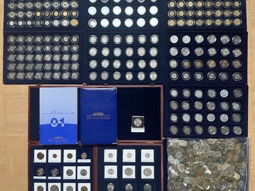 Frankrijk. Lot de 244 monnaies Françaises dont 10 en argent,, Postzegels en Munten