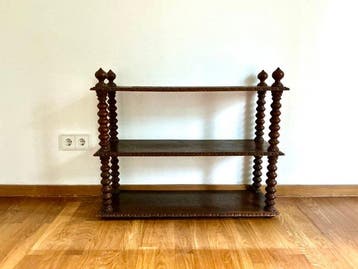 Plank - Hout - Gedraaide zuilen