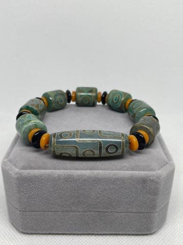 Tibetaanse armband met natuurlijke agaatkralen