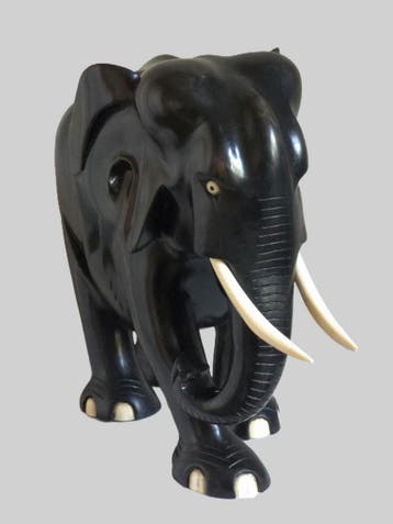 Antieke Ebbenhouten Olifant 4.6kg Massief Hardhout 31cm, Houtsnijwerk, Ophalen of Verzenden, Hout, Klassiek