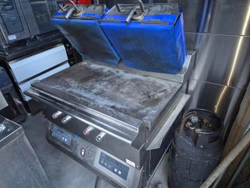 Hamburger clam grill Garland in horeca-apparatuur veiling, Zakelijke goederen, Horeca | Keukenapparatuur, Gebruikt, Fornuis, Frituur en Grillen