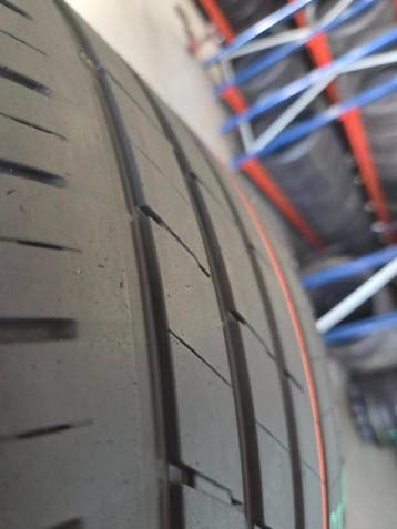 315/30/22 107Y HANKOOK ZOMERBANDEN 5,6MM PROFIEL 2X, Ophalen, Gebruikt, Overige maten, Band(en)