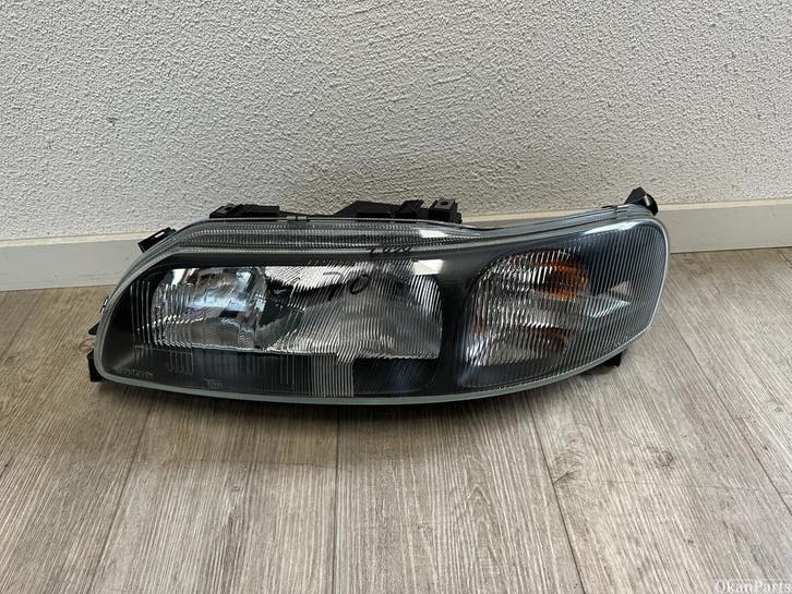 Volvo V70 II linker koplamp links 89007907, Auto-onderdelen, Verlichting, Gebruikt, Volvo, Ophalen