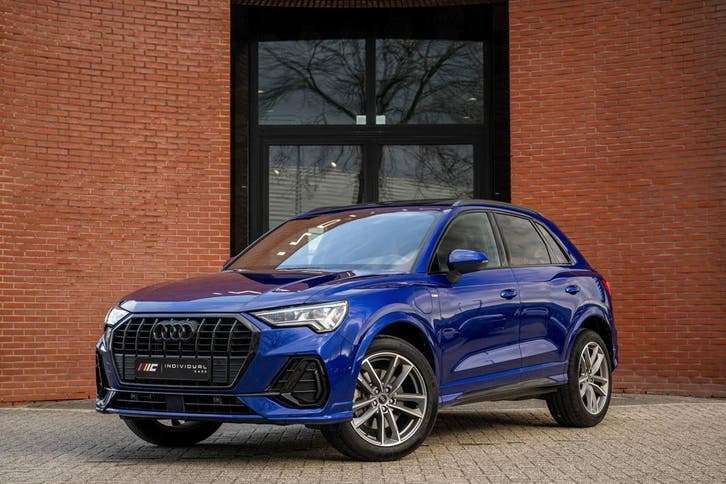Zakelijke Lease |  Audi Q3 45 TFSI e S-line INDIVIDUAL Audi, Auto's, Audi, Dealer onderhouden, Lease, Zwart, Automaat, SUV of Terreinwagen