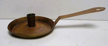 Kaarsenstandaard met oor - Koper - kaarsenpan- ca 1800