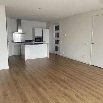 Appartement in Rotterdam gevonden voor €2250,- pm, Huizen en Kamers, Huizen te huur, Rotterdam, Direct bij eigenaar, Appartement