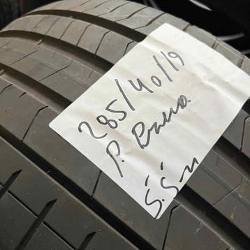 2 x Pirelli PZero 285-40-19 Zomerbanden 5,5mm, Auto-onderdelen, Banden en Velgen, 19 inch, Gebruikt, 285 mm, Ophalen of Verzenden