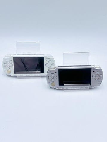 Sony - Sony PSP-2000 Console Lot of 2 Silver & Felicia Blue, Nieuw
