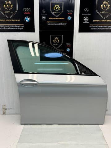 Portier 4-deurs rechts voor BMW 5-serie bj.2015 grijs A83, Auto-onderdelen, Gebruikt, Voor, BMW, Deur