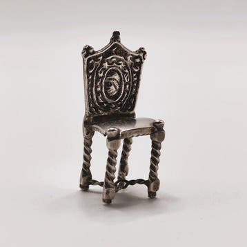 Decoratief ornament - Nederland - Zilveren stoel