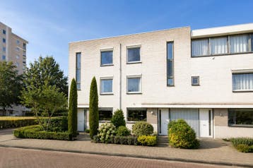 Te huur: Huis Catharina van Renneslaan in Amstelveen, Noord-Holland, Amstelveen