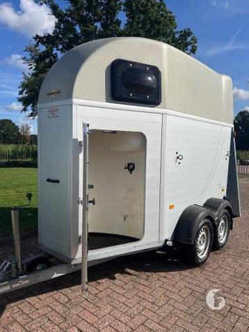 Prachtige Humbaur vol-alu 1,5 Paards! 2016!, Ophalen, Zo goed als nieuw, Aluminium, 1½-paards trailer