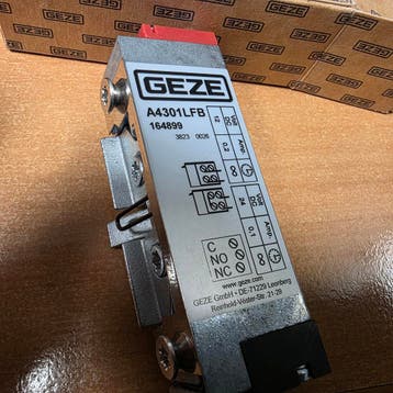 NIEUW !! Geze elektrische mini ruststroom deuropener 12-24V, Ophalen of Verzenden, Nieuw