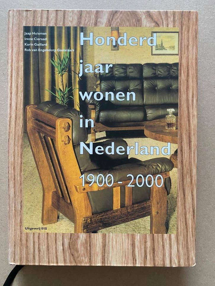 100 Jaar Wonen - Architectuur - Mode - Indeling - Meubels, Boeken, Kunst en Cultuur | Architectuur, Zo goed als nieuw, Ophalen of Verzenden